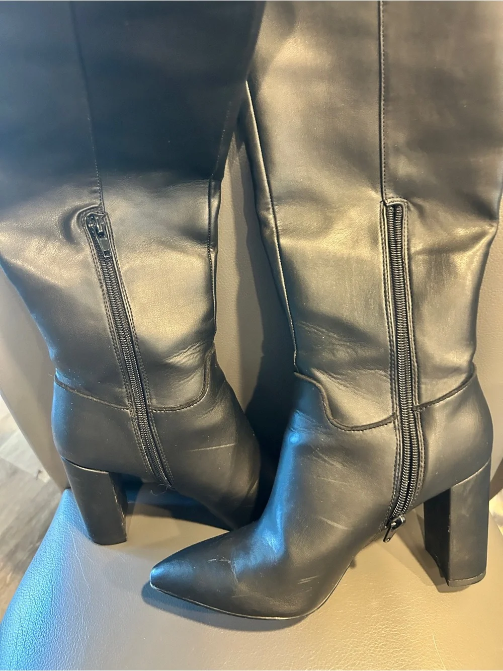Kenzie Black Knee-High Leather Boots size 7- Classic Women's Fashion